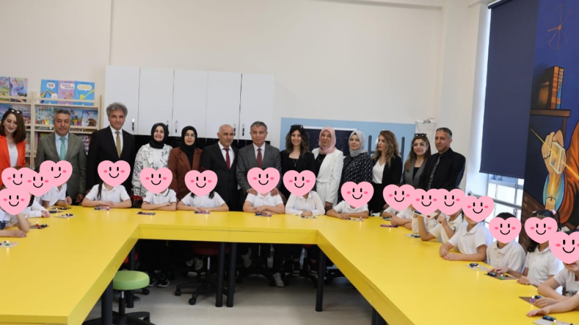 OKULUMUZ FEN LABORATUVARI VE AKIL ZEKA OYUNLARI ATÖLYESİNİN AÇILIŞI İL MİLİ EĞİTİM MÜDÜRÜMÜZÜN KATILIMI İLE GERÇEKLEŞTİ