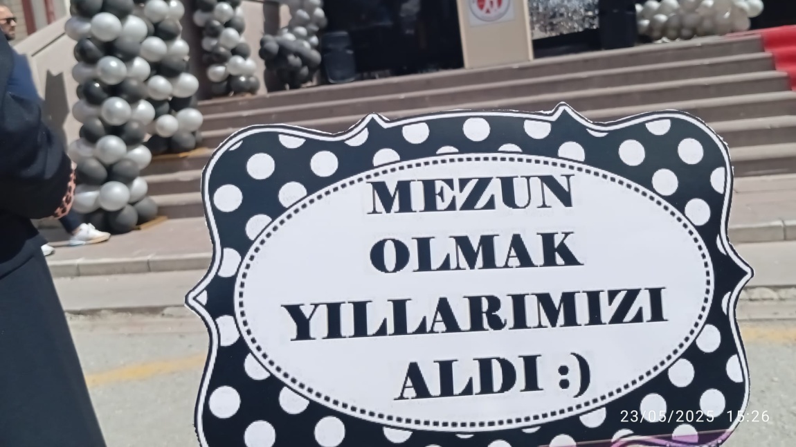 4.SINIFLARIMIZIN MEZUNİYET COŞKUSU